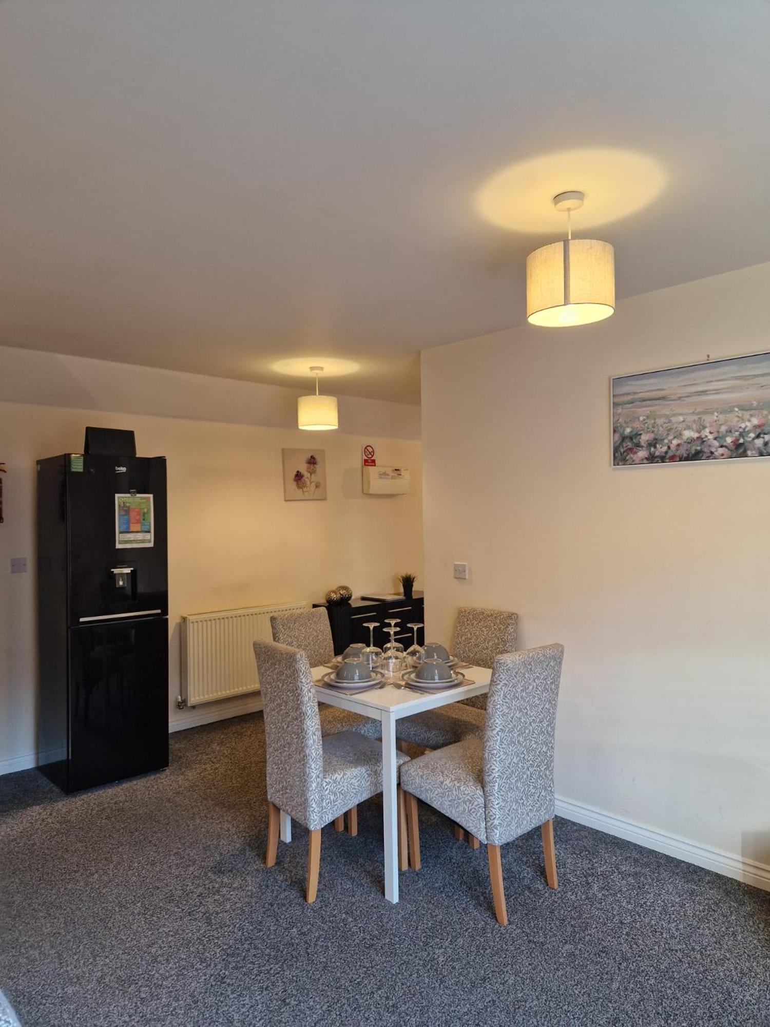 Hereford - Mayflower Coach House, Modern 2 Bedroom Property With Parking, Located South Of Hereford City, Suitable For Small Family, Couple Or Contractors - Sleeps Up To 5 Guests - Hosted By Rentmyhouse Екстер'єр фото