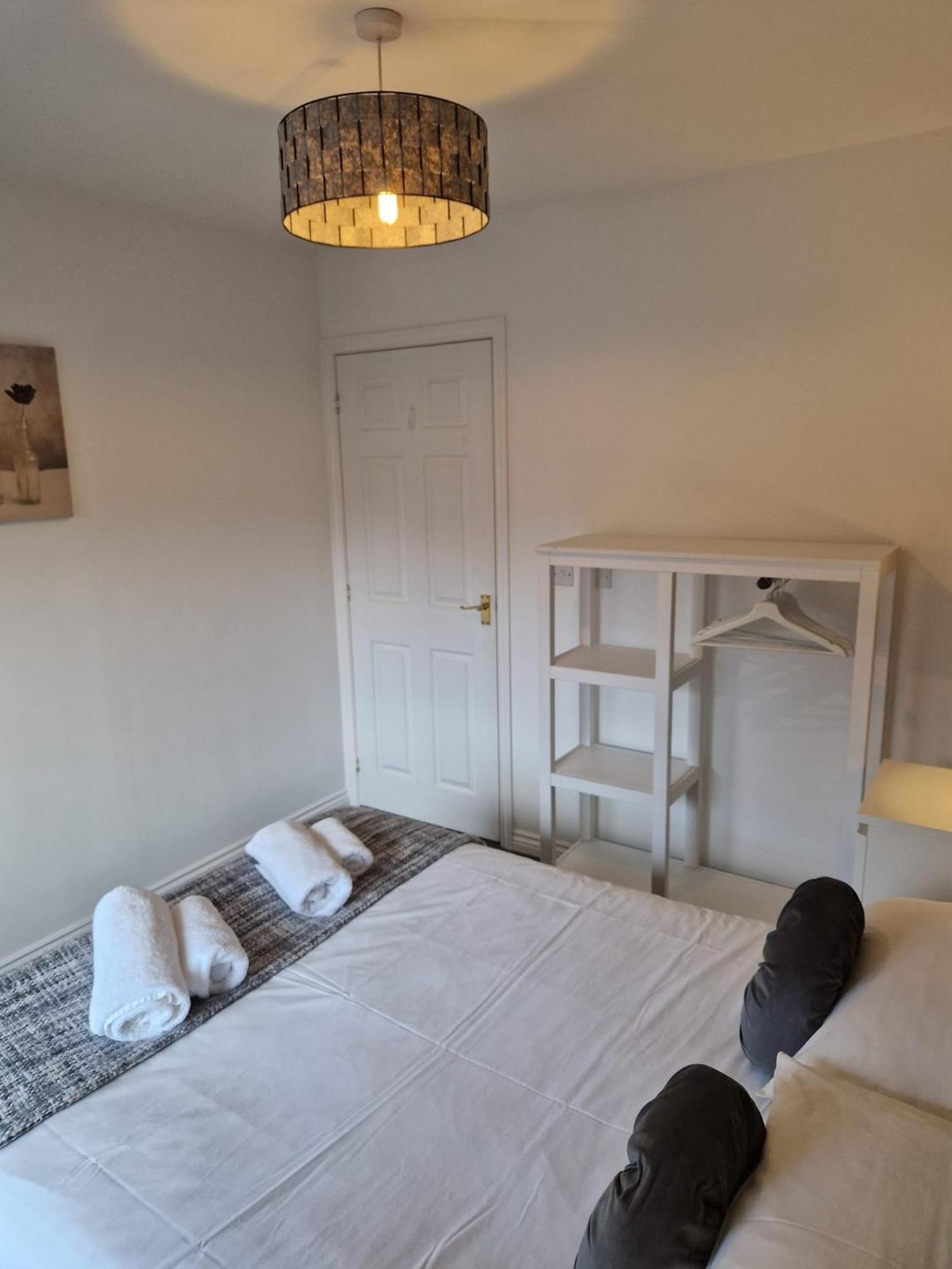 Hereford - Mayflower Coach House, Modern 2 Bedroom Property With Parking, Located South Of Hereford City, Suitable For Small Family, Couple Or Contractors - Sleeps Up To 5 Guests - Hosted By Rentmyhouse Екстер'єр фото